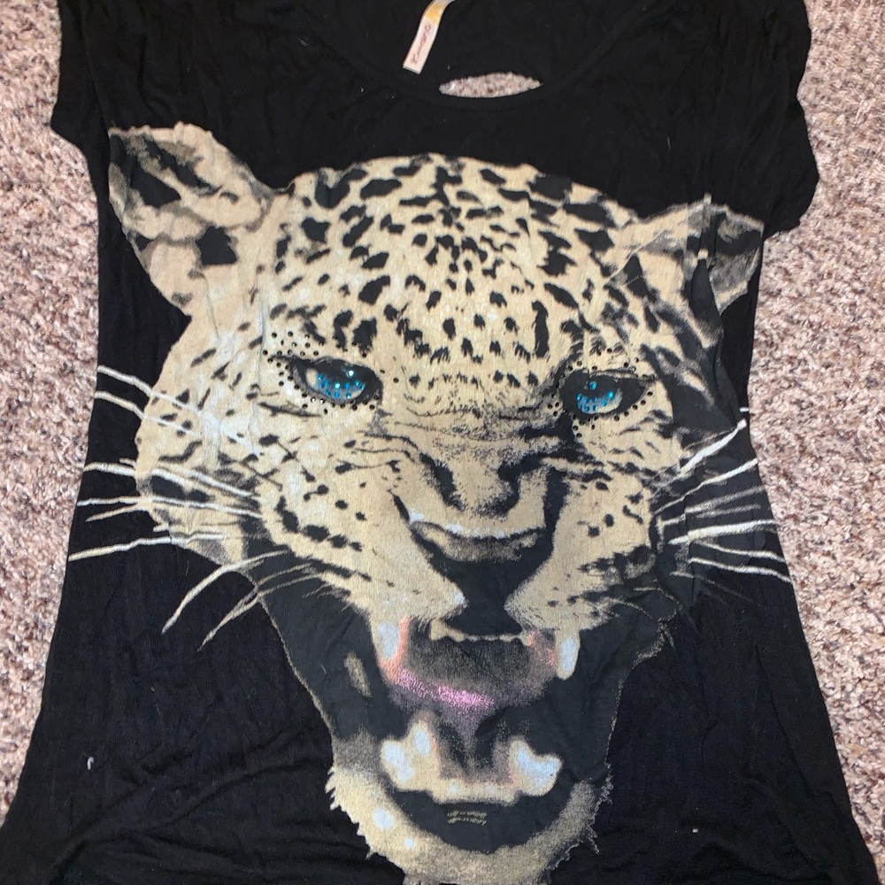 Jaguar shirt with open back